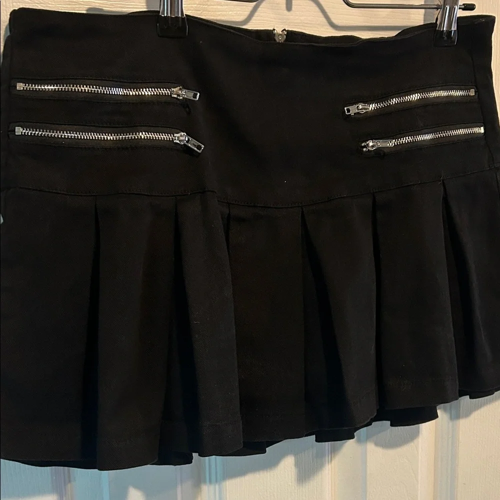 Janessa Pleated Mini Skort - Black - Picture 6 of 10